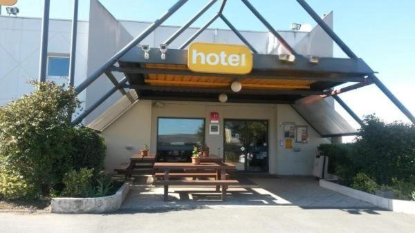 Unisotel Saintes Ex F1 Hotel Saintes